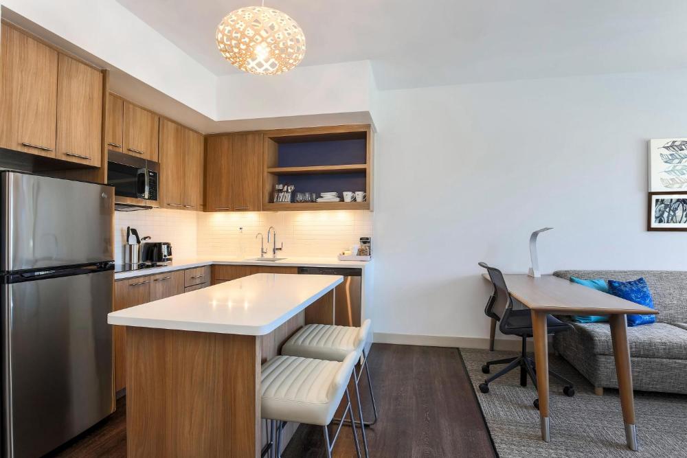 1 Bedroom Suite, 1 King, Sofa bed interior